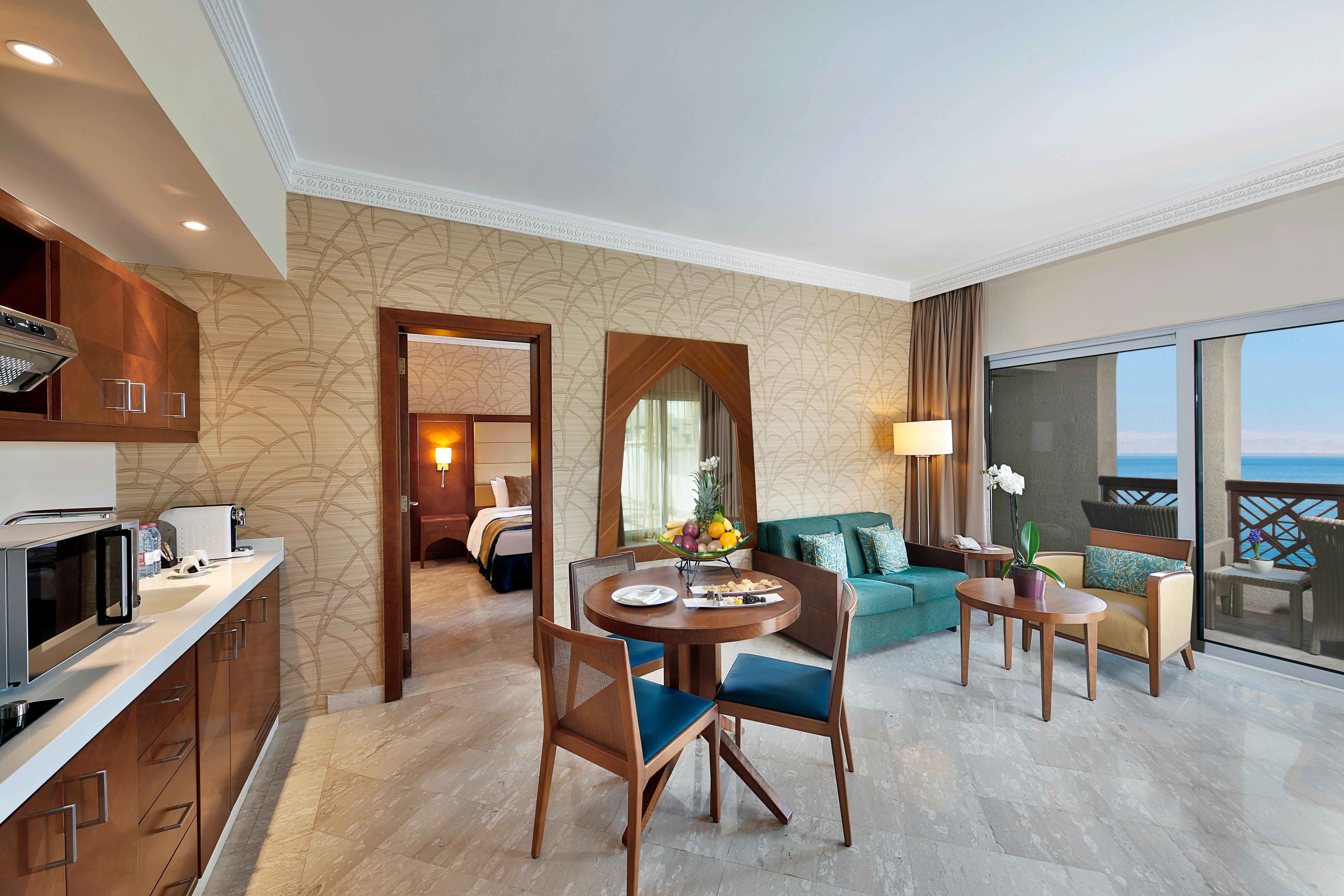 Crowne Plaza Jordan Dead Sea Resort & Spa By Ihg Sweimeh Buitenkant foto Suite at the Hilton Sharm El Sheikh Resort
