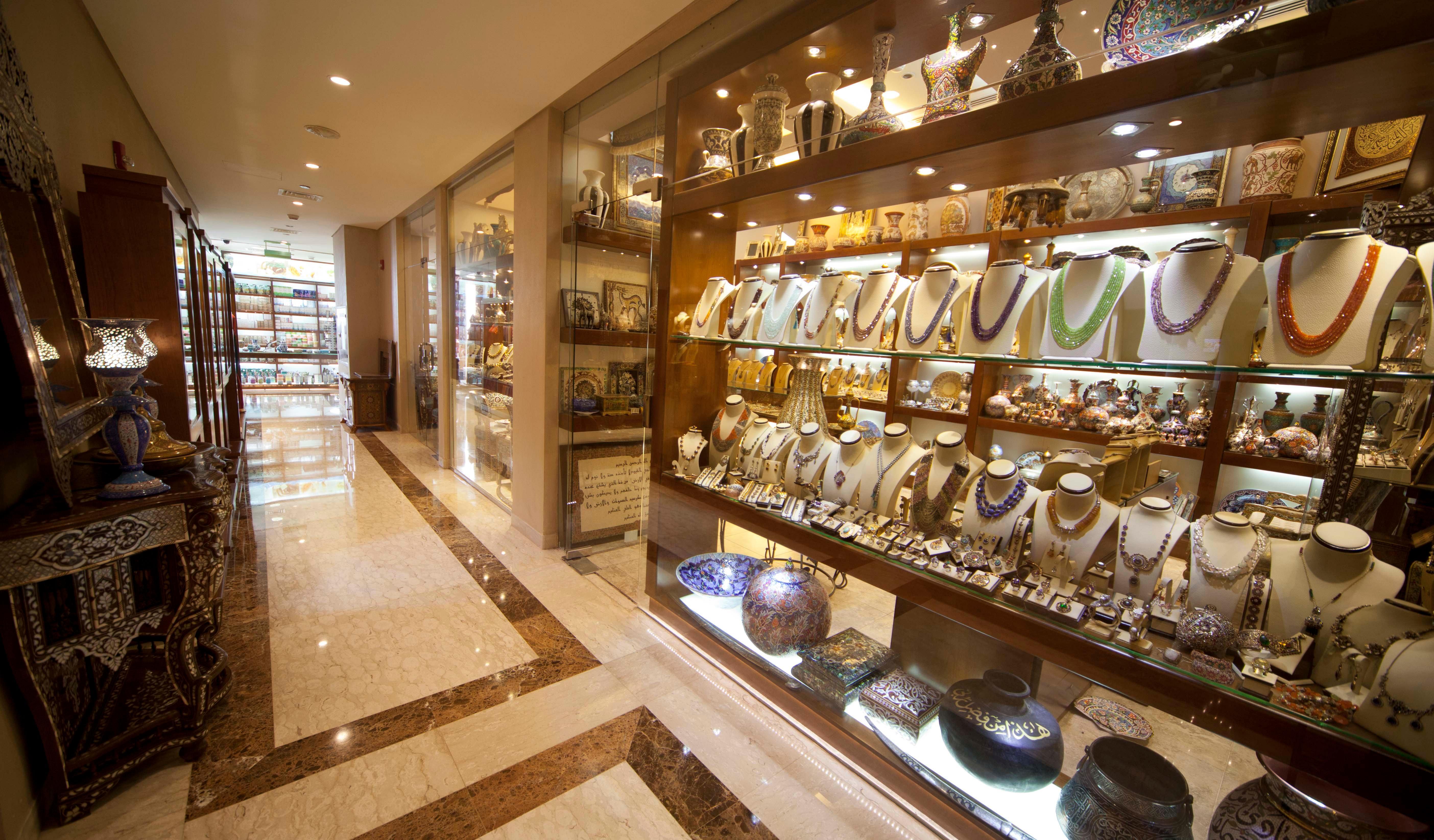 Crowne Plaza Jordan Dead Sea Resort & Spa By Ihg Sweimeh Buitenkant foto The interior of a jewellery store