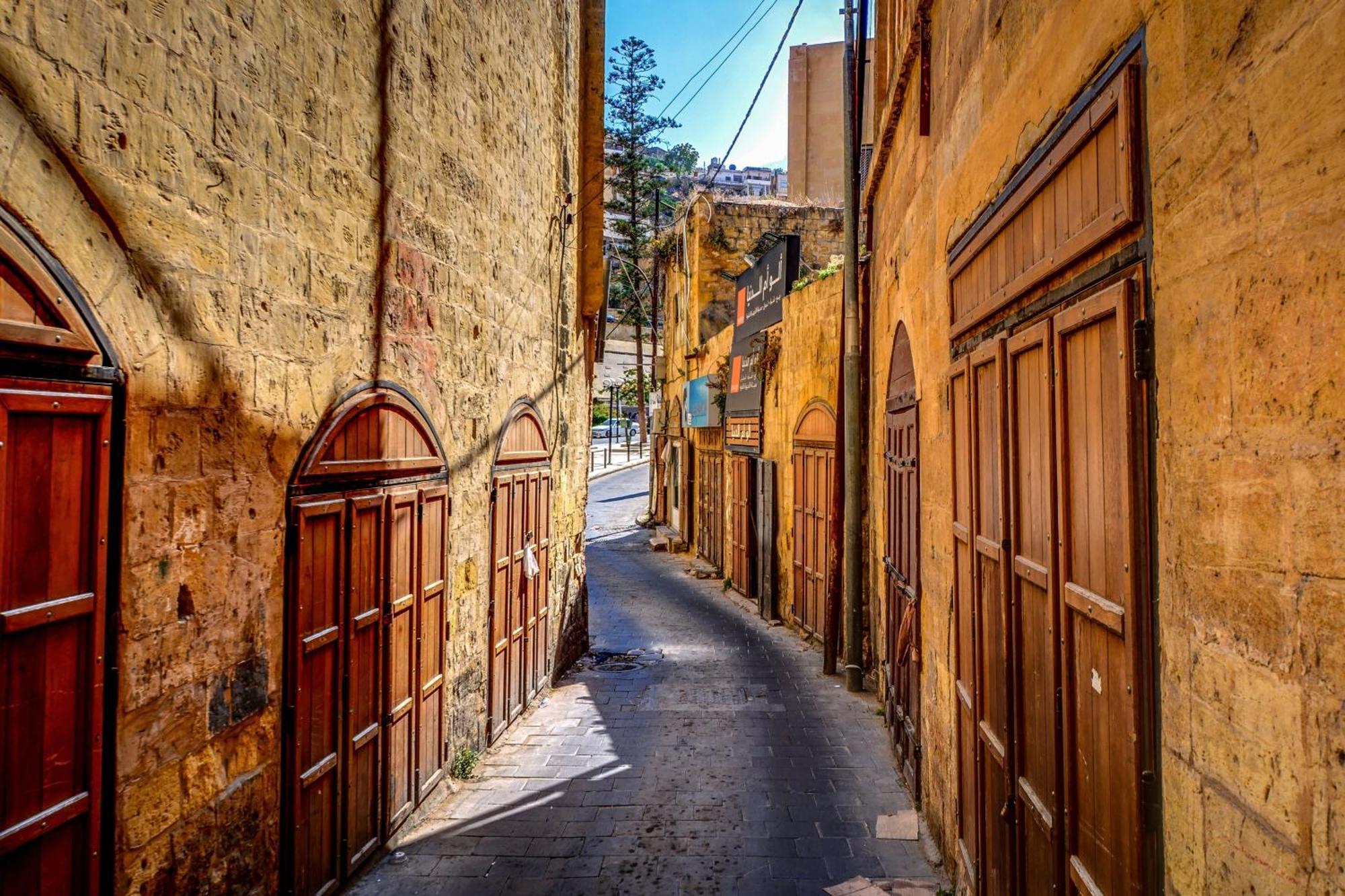 Crowne Plaza Jordan Dead Sea Resort & Spa By Ihg Sweimeh Buitenkant foto A street in the old town of Nicosia