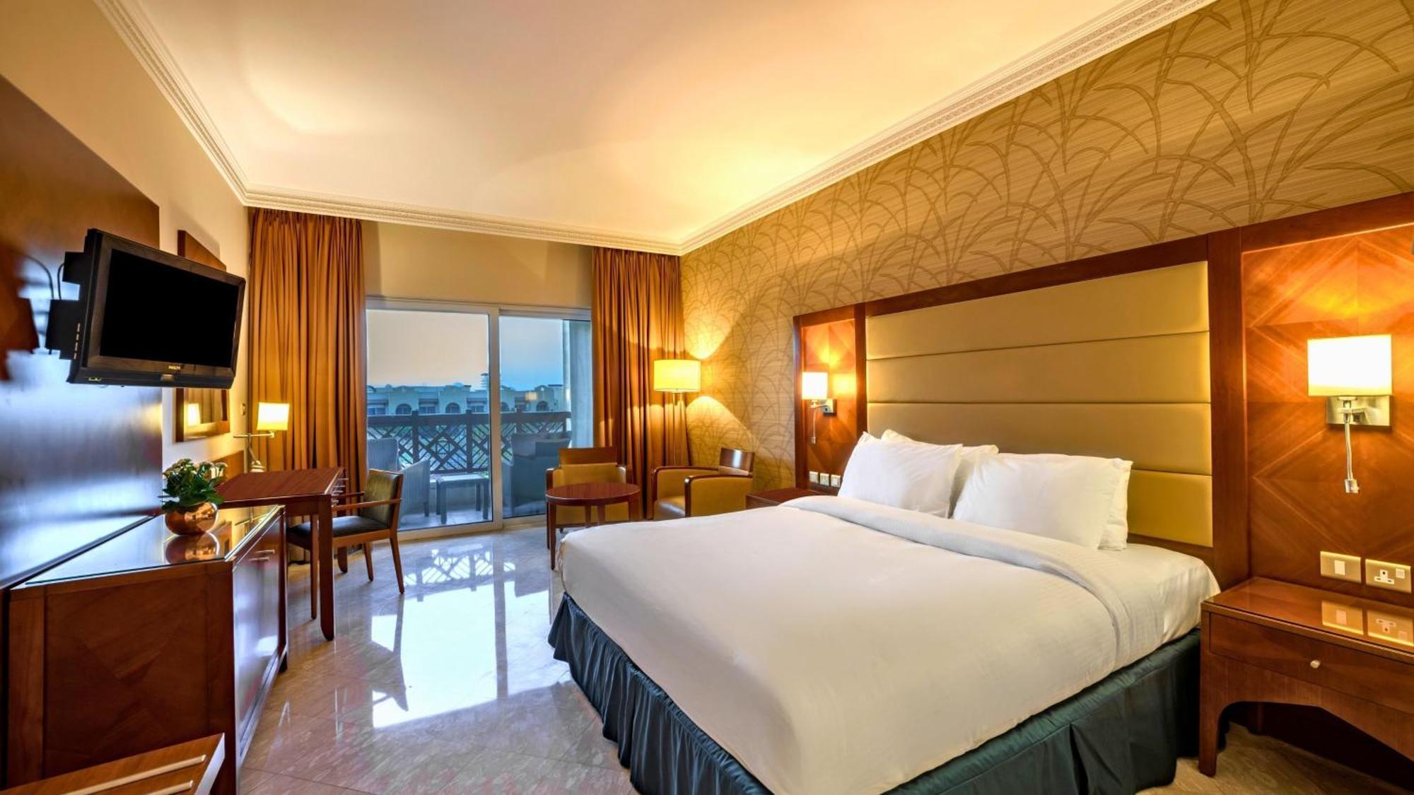 Crowne Plaza Jordan Dead Sea Resort & Spa By Ihg Sweimeh Buitenkant foto A room at the hotel